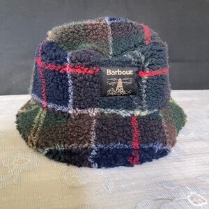 Barbour Field Fleece Buckle Hat. Size S